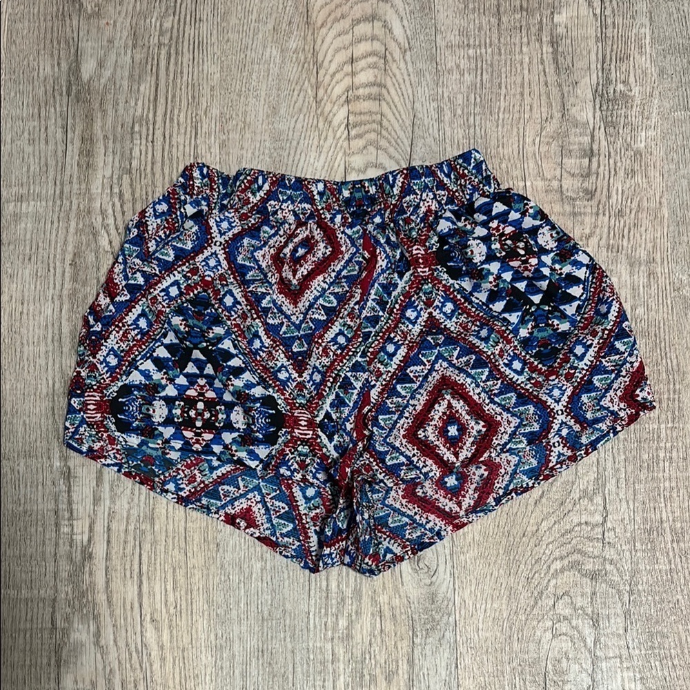 Colorful Geometric Patterned Women's Shorts